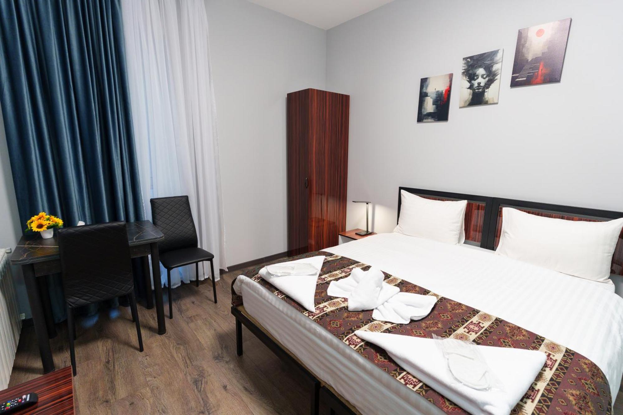 Gh Family Hotel Jerevan Exteriör bild